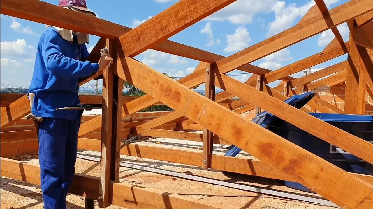 Estrutura de Telhado em madeira